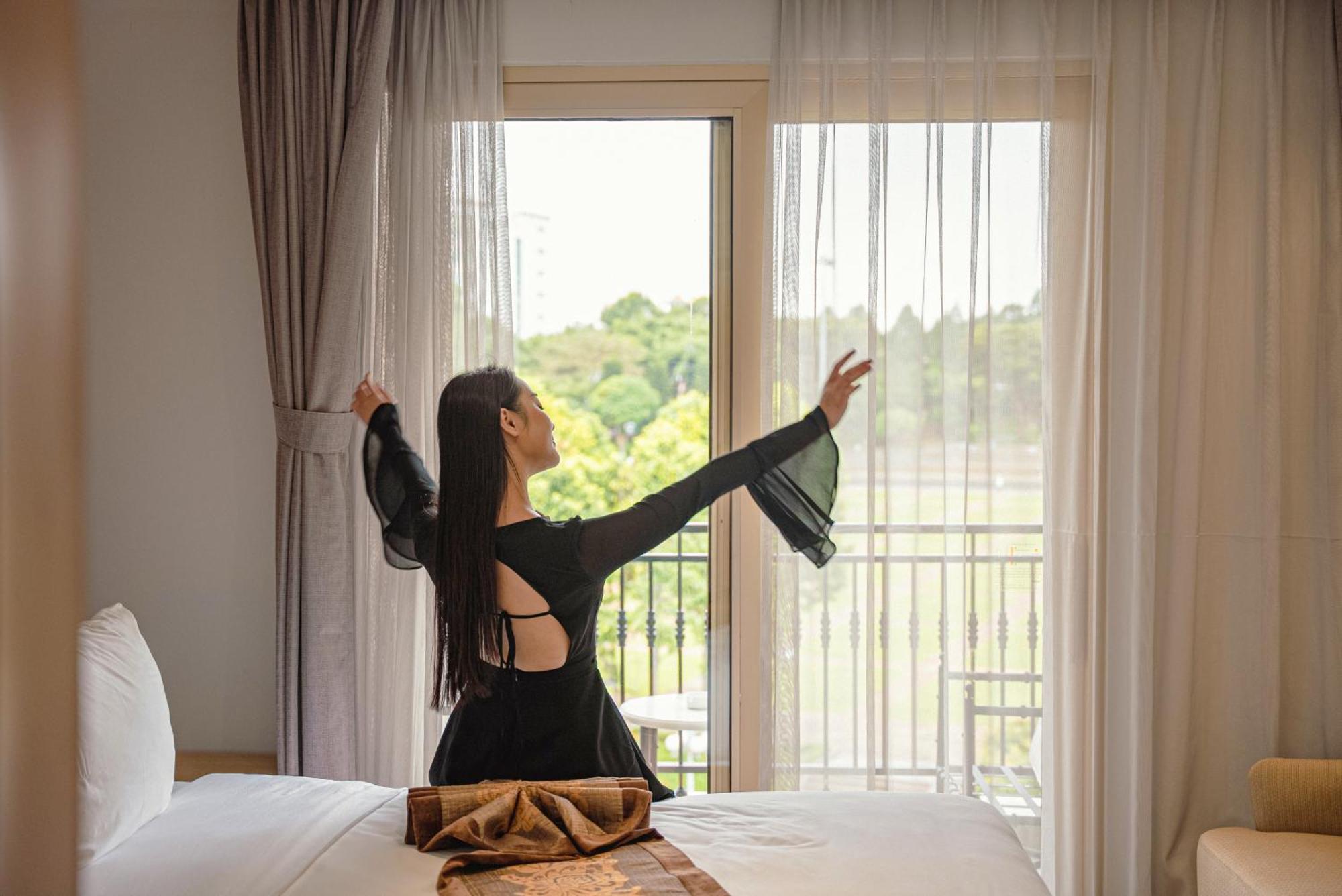 Ngon Avatar Hotel プレイク エクステリア 写真